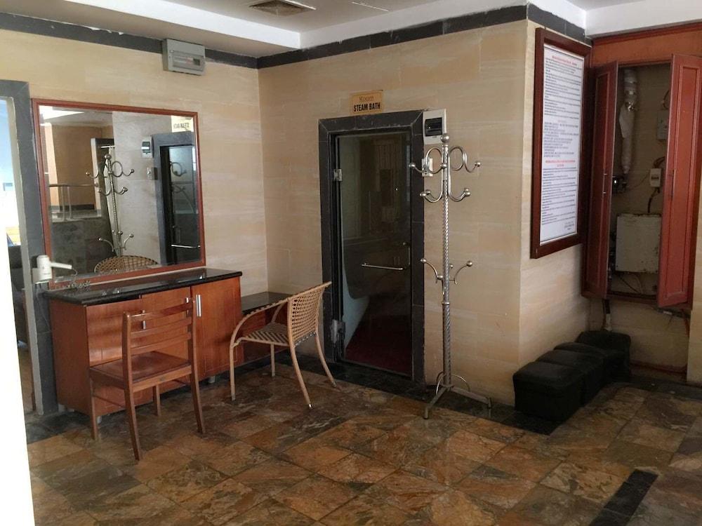 A25 Hotel - Bach Mai Hanoi Eksteriør billede